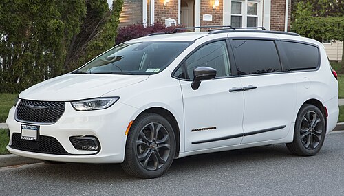 Chrysler Pacifica (minivan) 2016 – Present