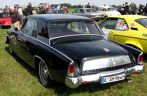 Studebaker Gran Turismo Hawk 1962–December 1963 (1962–1964 model years)