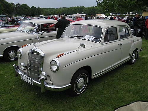 Mercedes-Benz 220 SE
