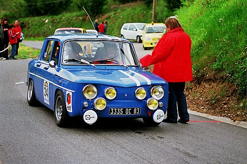 Renault Renault 8 1962–1973, 1965–1976 (İspanya), 1968–1972 (Romanya)