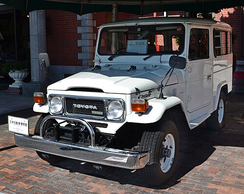 File:Toyota_K-BJ46V_Land_Cruiser,_front_left.jpg