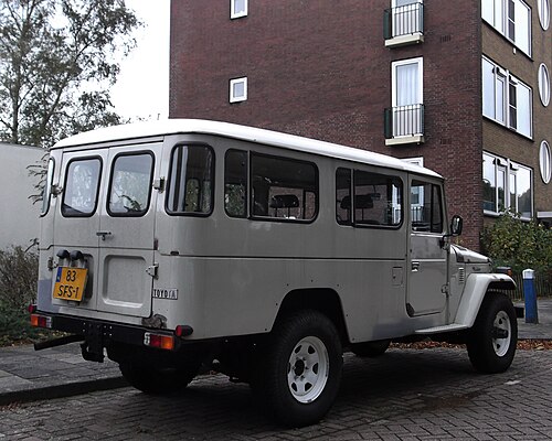 File:Toyota_Land_Cruiser_3.6_D_(10404530103).jpg
