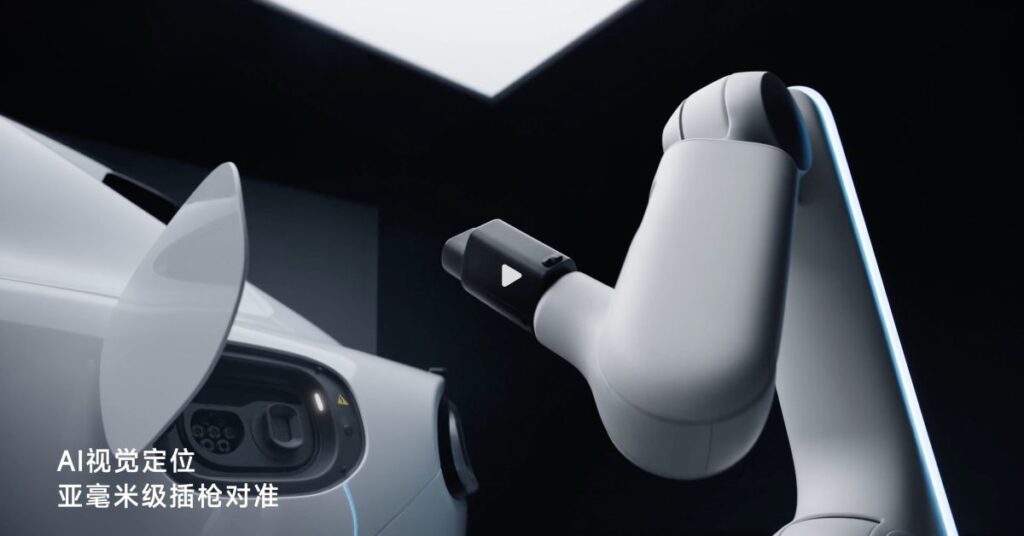Xiaomi, Tesla’nın robot şarj vizyonunu evde uygulayan kollar geliştirdi.