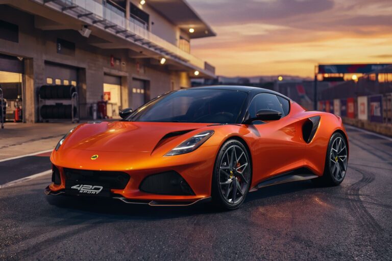 Lotus Emira 420 Sport: Hafifleme ve Güçlendirme ile Yeni Bir Yaklaşım