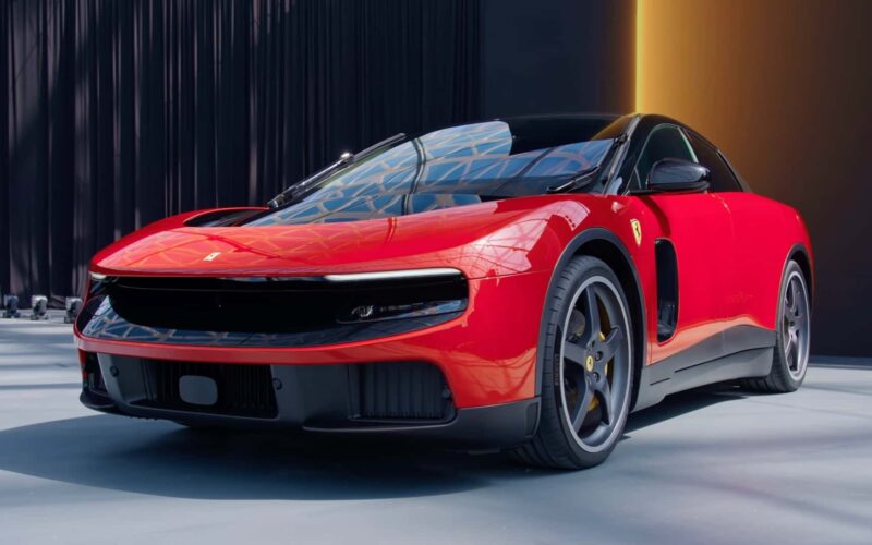 Ferrari'nin İlk Elektrikli Aracı Luce: İnanılmaz Performans ve Şık Tasarım