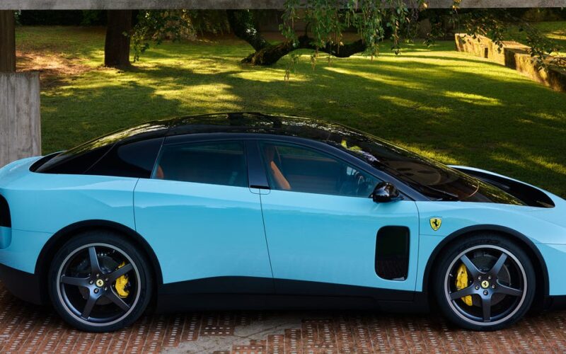 Ferrari Luce'nin çekiş kontrolü, sürücü becerisine göre ayarlanabilir.