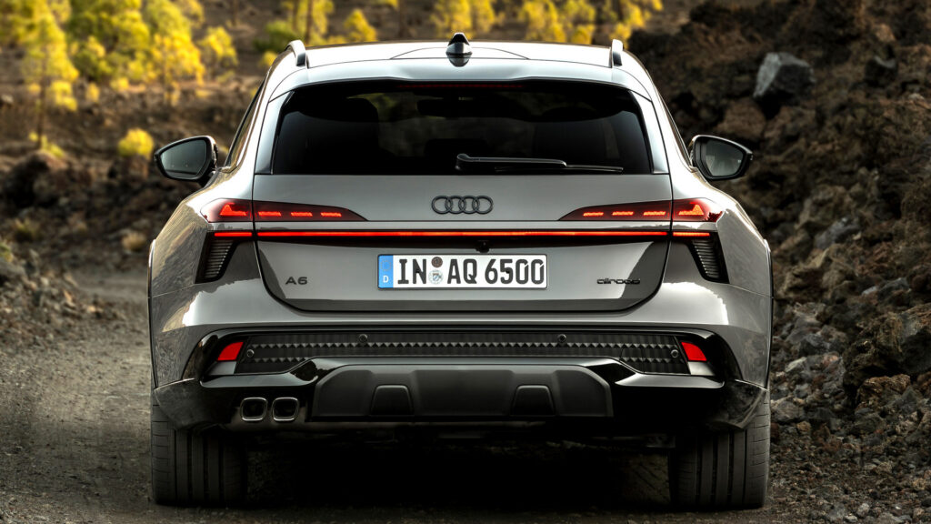 Audi Yeni A6 Allroad RS6 Fangirl'leri İçin RS6 Fangenderlerle Çıkış Yaptı