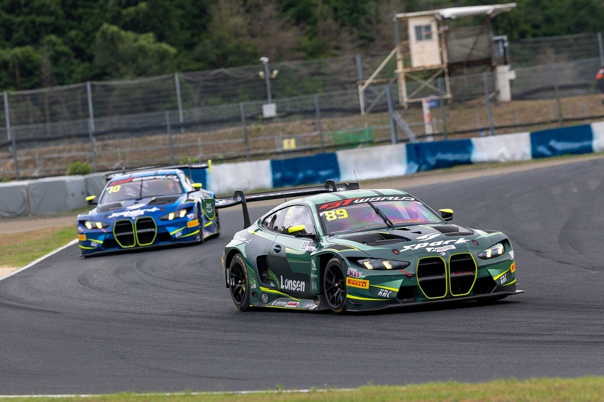 FAW Phantom Audi Prevails In Okayama Race 1
