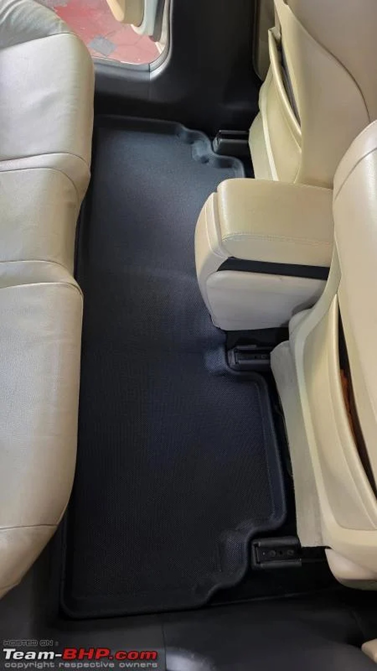 Honda Civic 8. Nesil Sürücü Koluna Montajlı Ses Kontrolleri ve Daha Fazlası