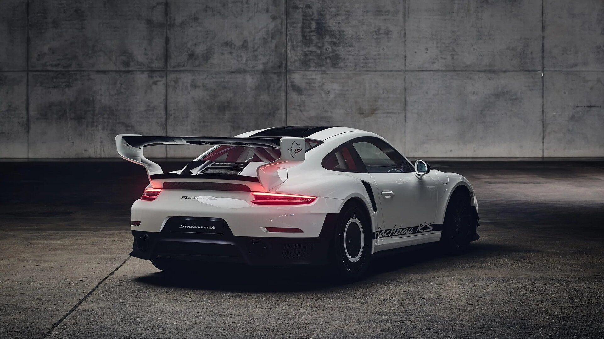 Porsche builds road-legal 911 GT2 RS Flachbau one-off