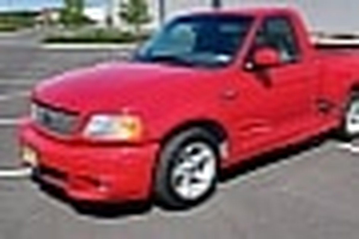 He Bought This Ford F-150 Lightning for $31,400 26 Years Ago, Barely Touched It, Sold It for $39,25
