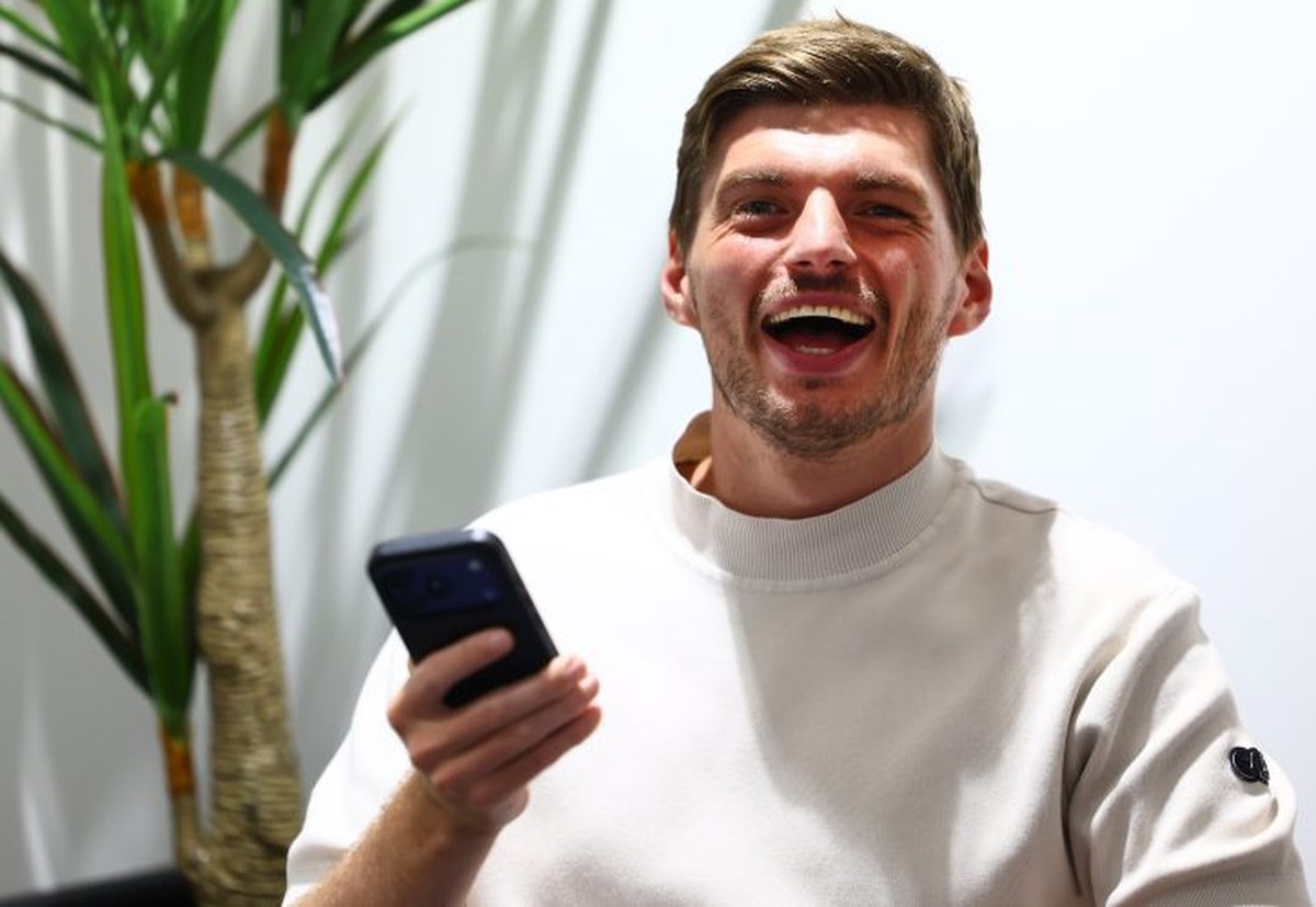 Gasly, Verstappen'ın Yöneticisini Övgüyle Anarken Maaş Zammına Dikkat Çekti