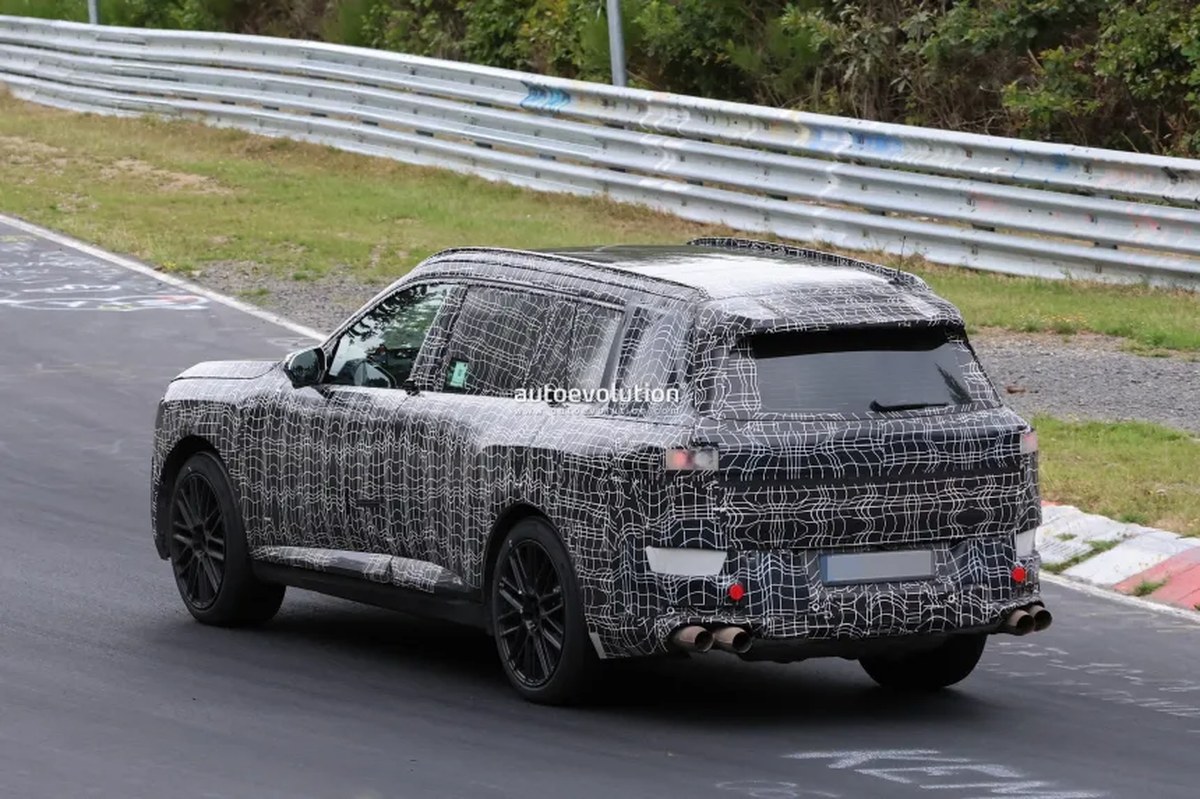 2028 BMW X7 M60