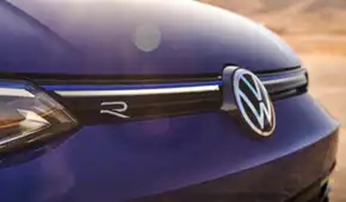 Volkswagen Golf R Front Badge