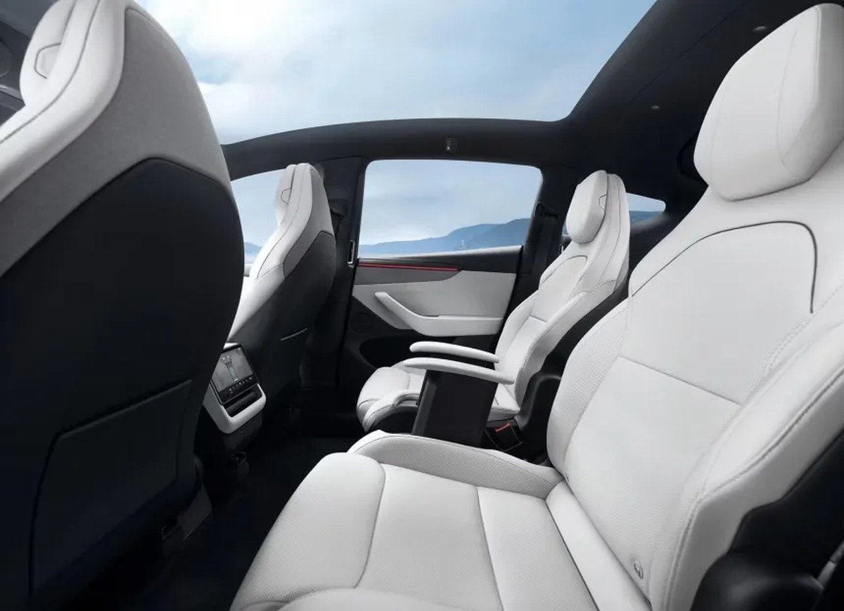 Tesla Model Y L \(CN\)