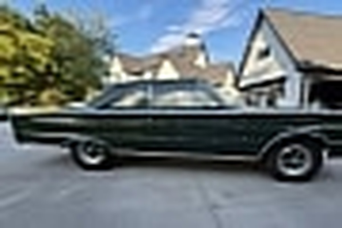 1966 Plymouth Satellite Looks Like a Rare Hemi Gem, but There's a Catch