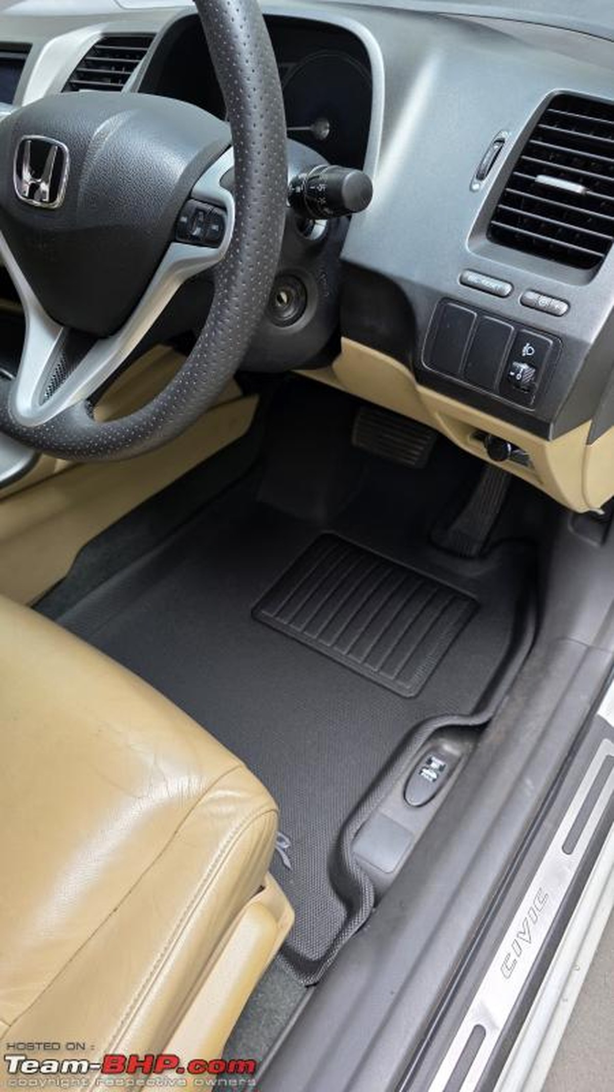 Honda Civic 8. Nesil Sürücü Koluna Montajlı Ses Kontrolleri ve Daha Fazlası