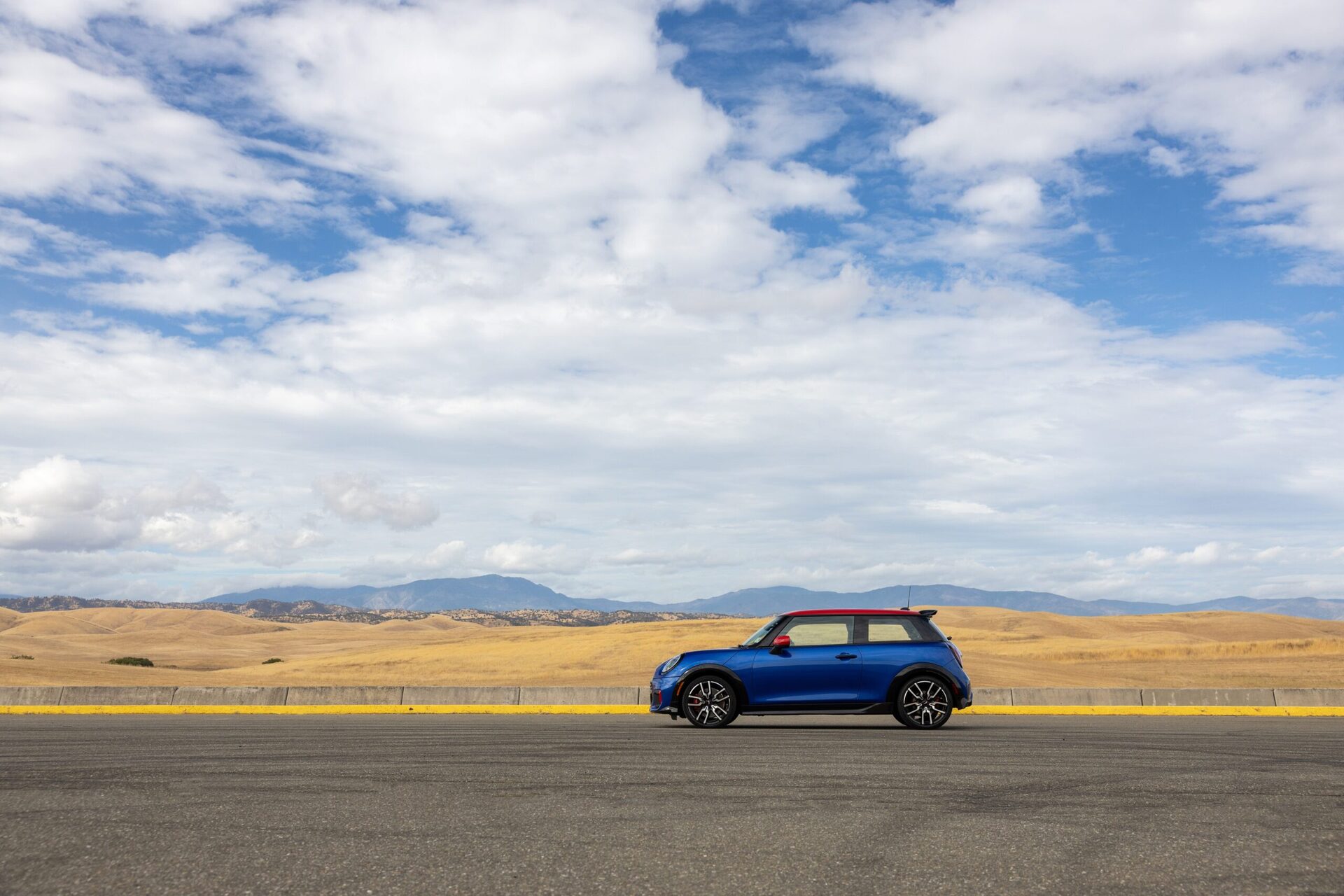 2025 mini cooper jcw