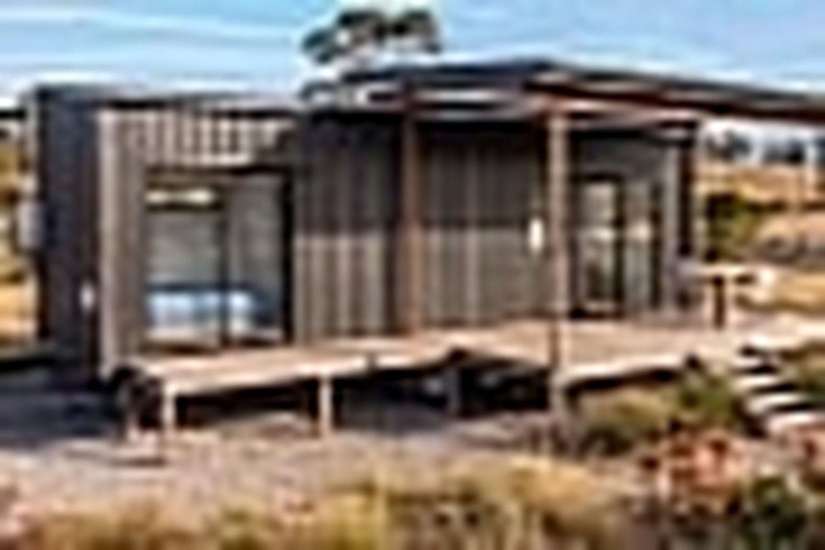 This New Aussie Tiny House Proves Small Homes Don't Need Sleeping Lofts To Feel Complete This New Aussie Tiny House Proves Small Homes Don't Need Sleeping Lofts To Feel Complete