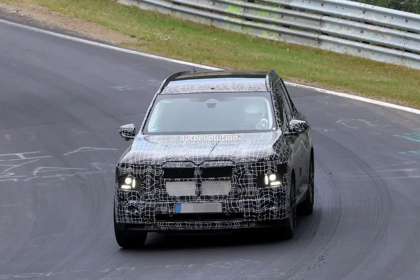 2028 BMW X7 M60 2028 BMW X7 M60