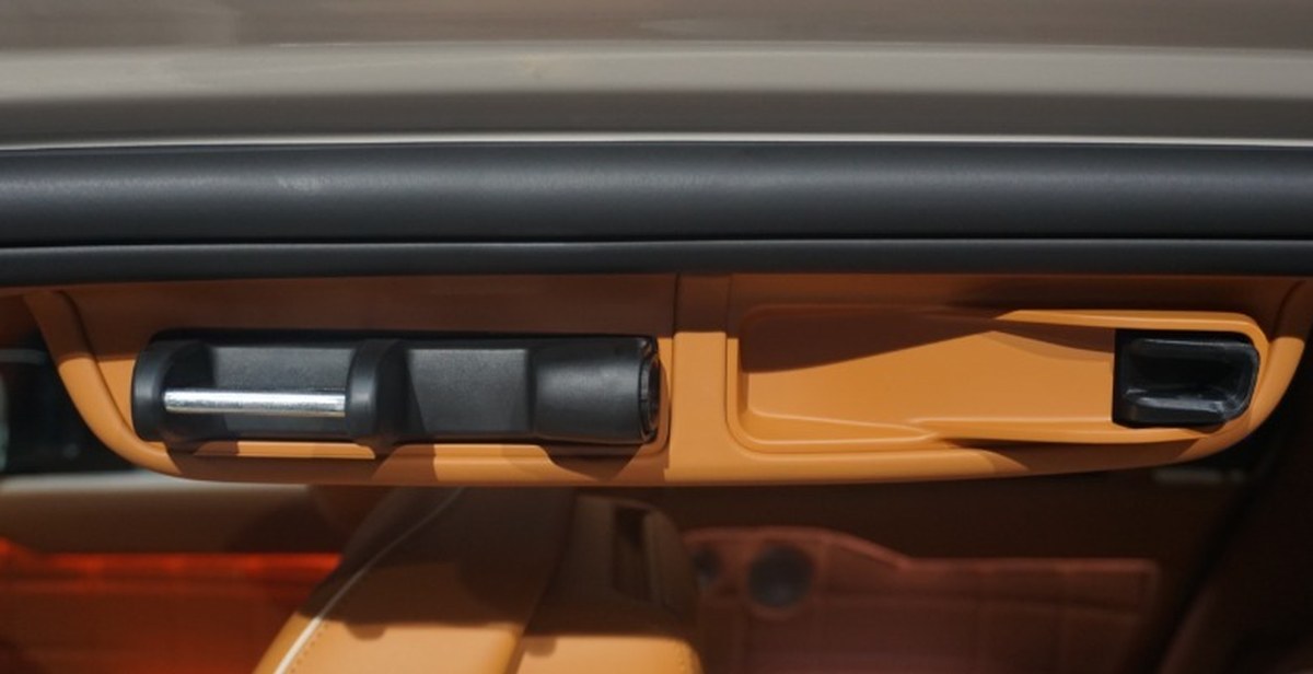 2028 Genesis GV90 Neolun Arch Gate latch