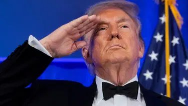 Trump'tan İran açıklaması. "Mutabakatı uzatmak istemiyoruz"