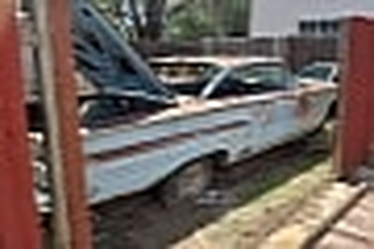 Owner Has Been Trying To Sell This 1960 Impala for 4 Years Now, Price Cut in Half Owner Has Been Trying To Sell This 1960 Impala for 4 Years Now, Price Cut in Half