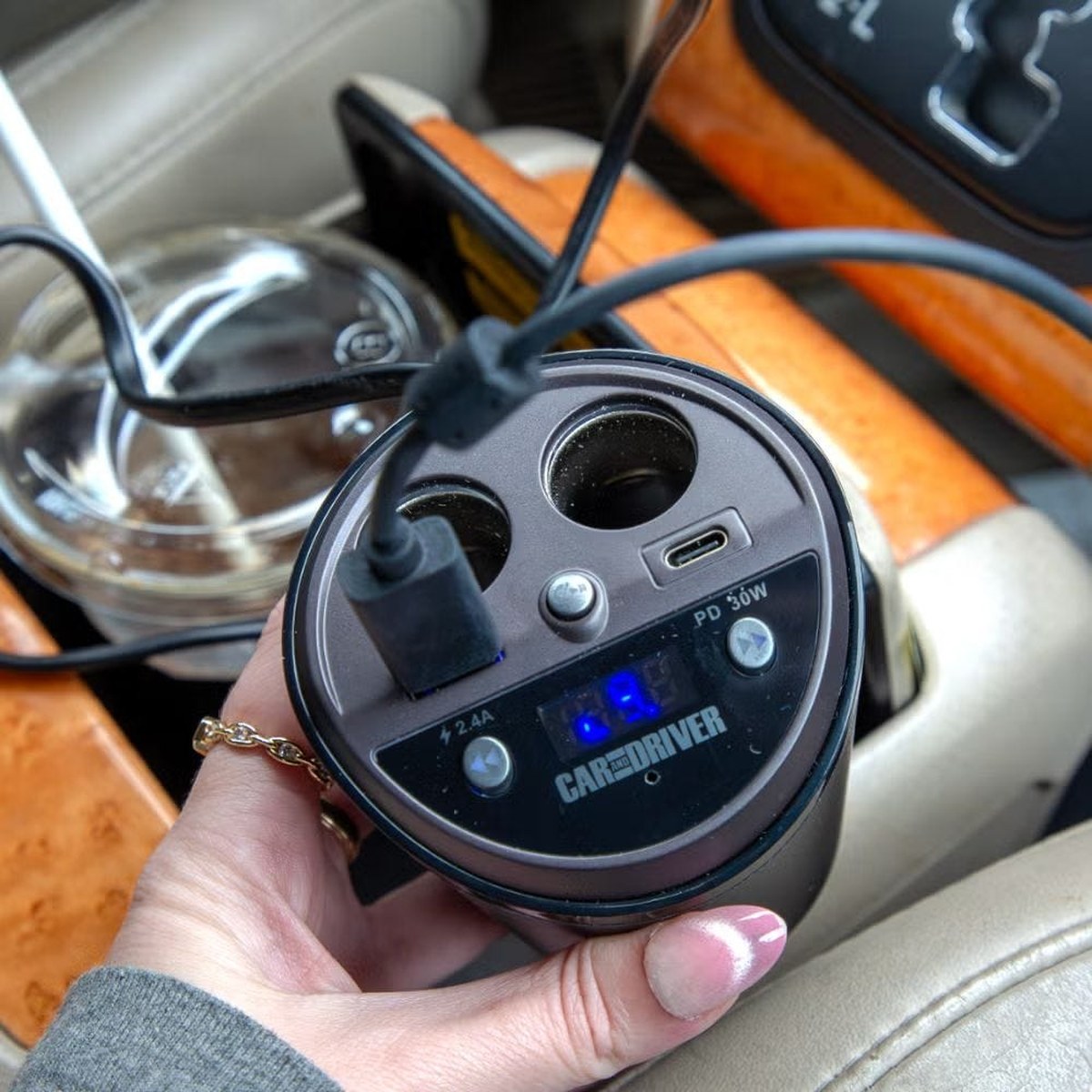Smart FM Transmitter Bluetooth Cup Holder Smart FM Transmitter Bluetooth Cup Holder