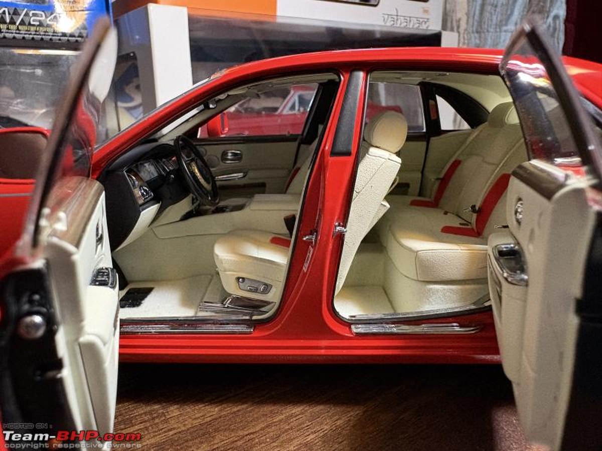 Kardeşinden Hediye: 1/18 Ölçekli Kyosho Rolls-Royce Ghost Modeli