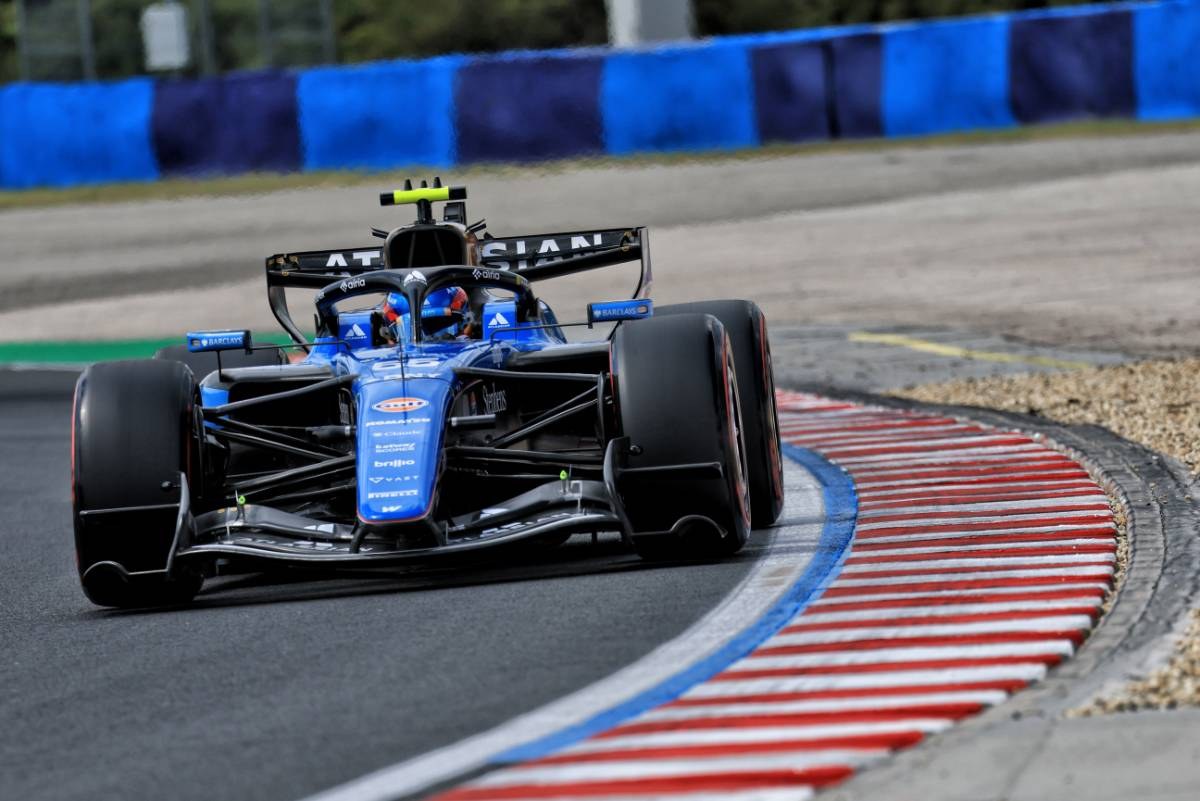 Sainz, Williams'ten Ayrılmayı "Ciddi Olarak" Düşünmediğini Açıklandı