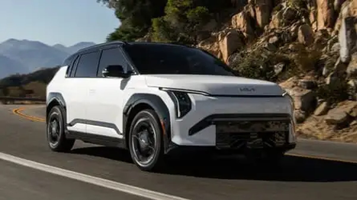 Hennessey Blackbird'ün Tüm 71 Üretim Hakkı Dört Saat İçinde Tükeniyor