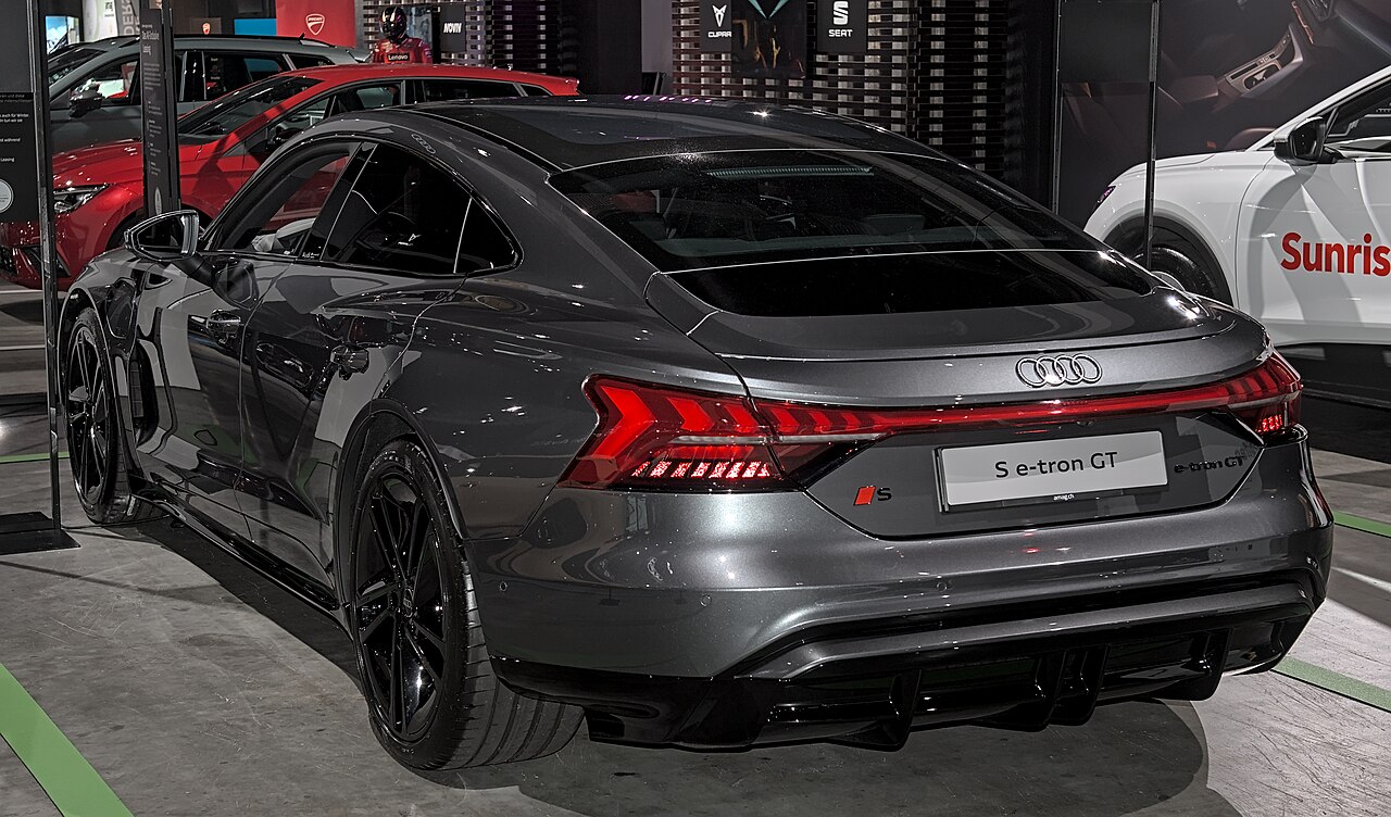 Audi RS e-tron GT 2025