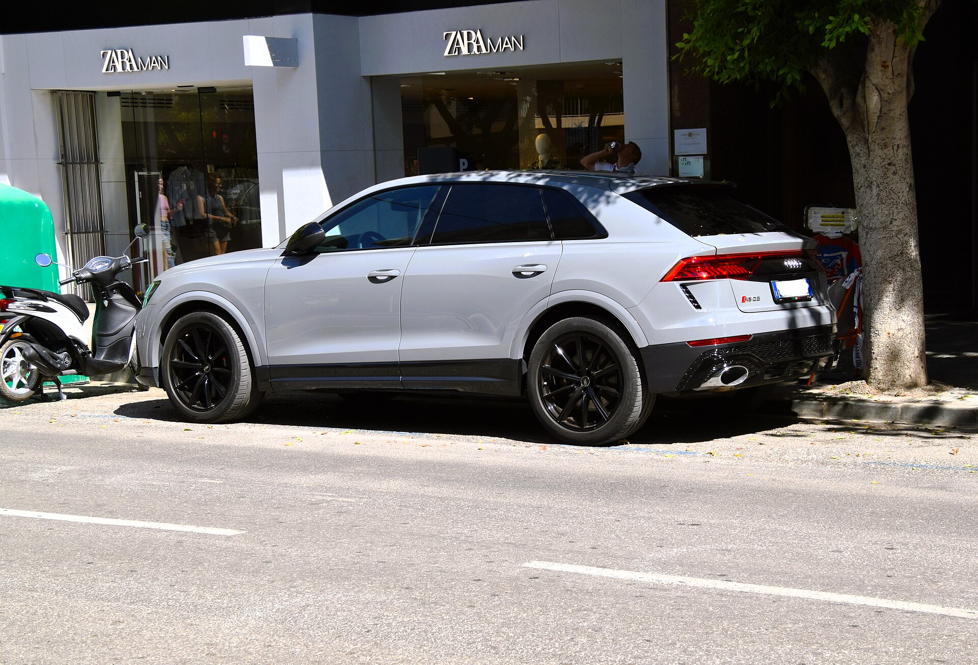 Audi RS Q8 2025