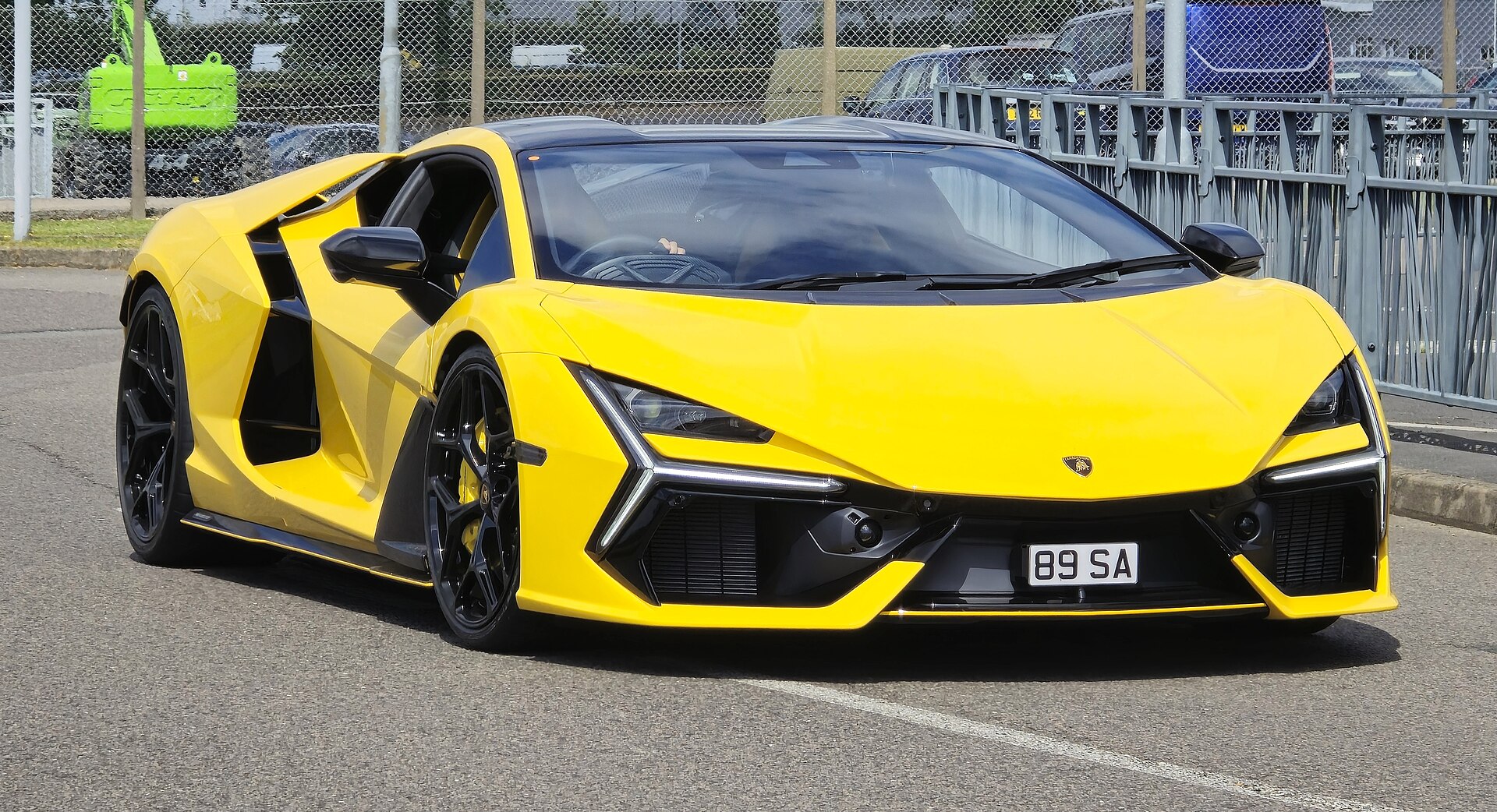 Lamborghini Revuelto 2024