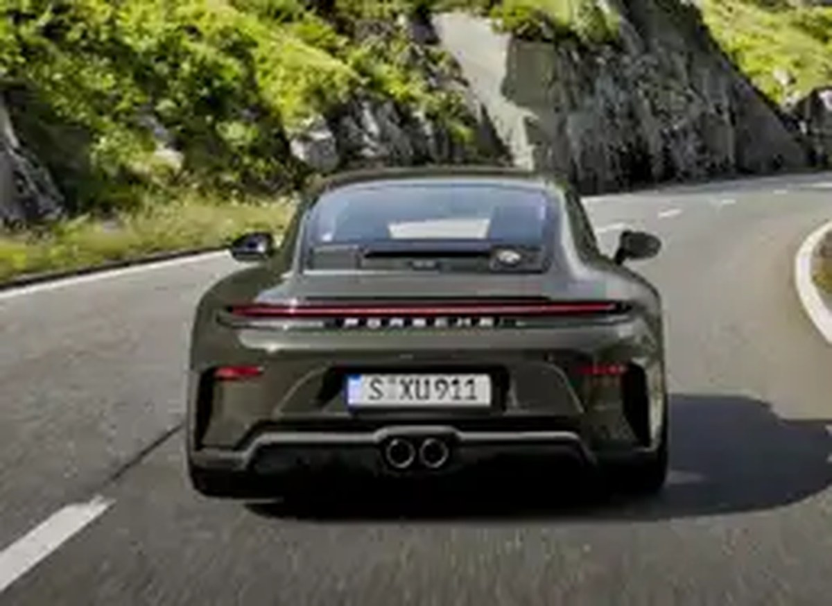 2026 Porsche 911 GT3 Bergsport Exterior 12