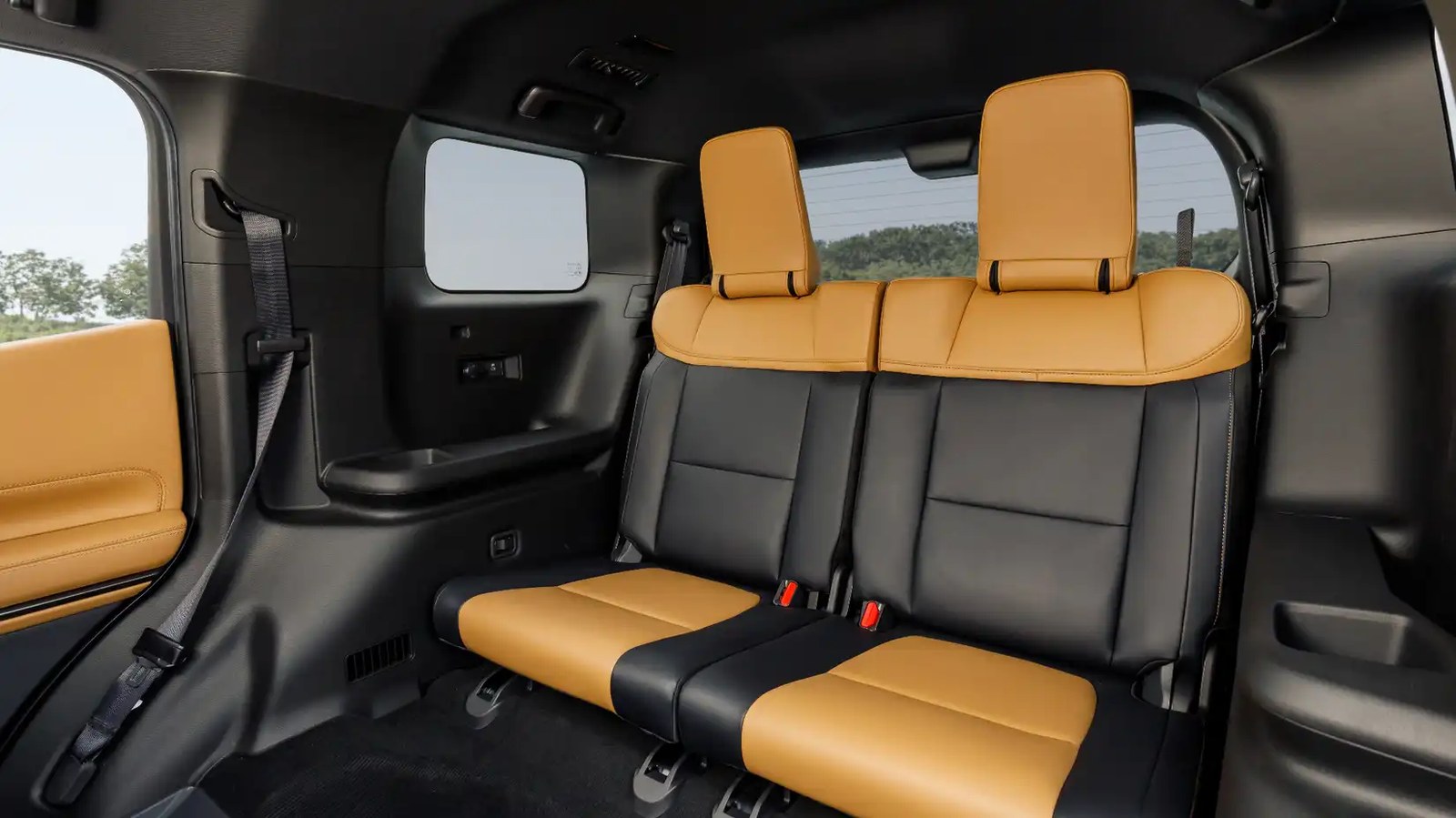2027 Mitsubishi Pajero