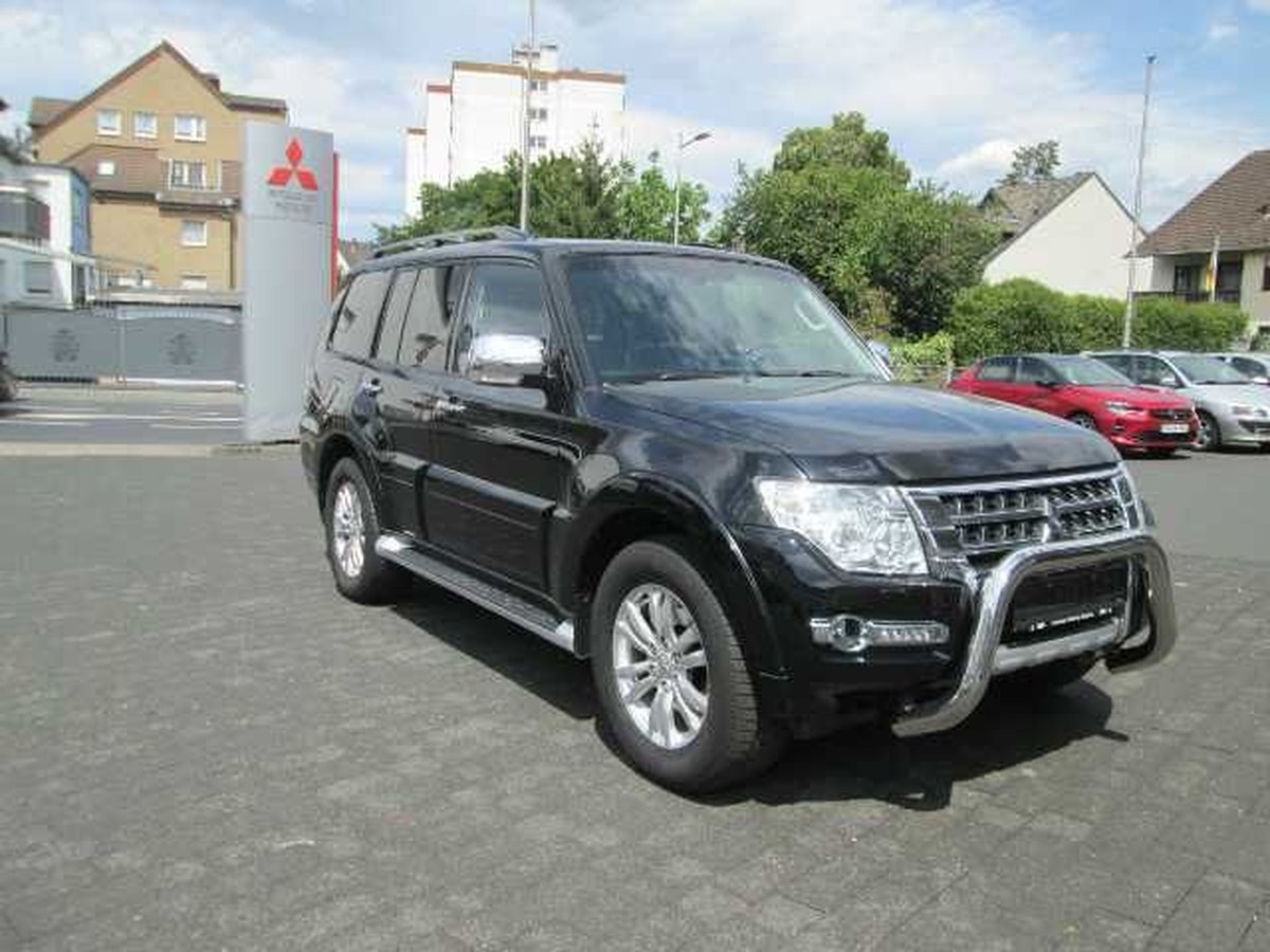 Rückkehr einer Ikone: neuer Mitsubishi Pajero bleibt ein echter Geländewagen!