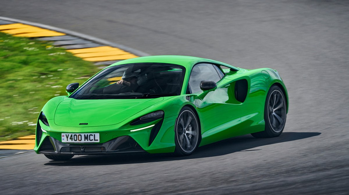 Calling All Clout Chasers, McLaren Artura Has A 0% Financing Deal And You Don't Even Need Perfect Credit To Qualify