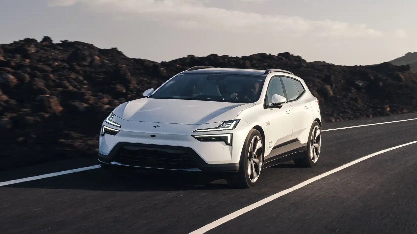 Polestar 4 SUV (1)