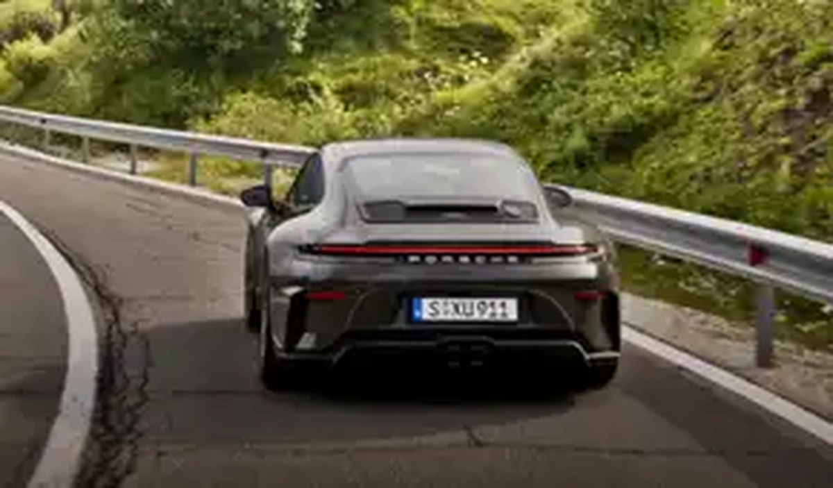 2026 Porsche 911 GT3 Bergsport Exterior 16