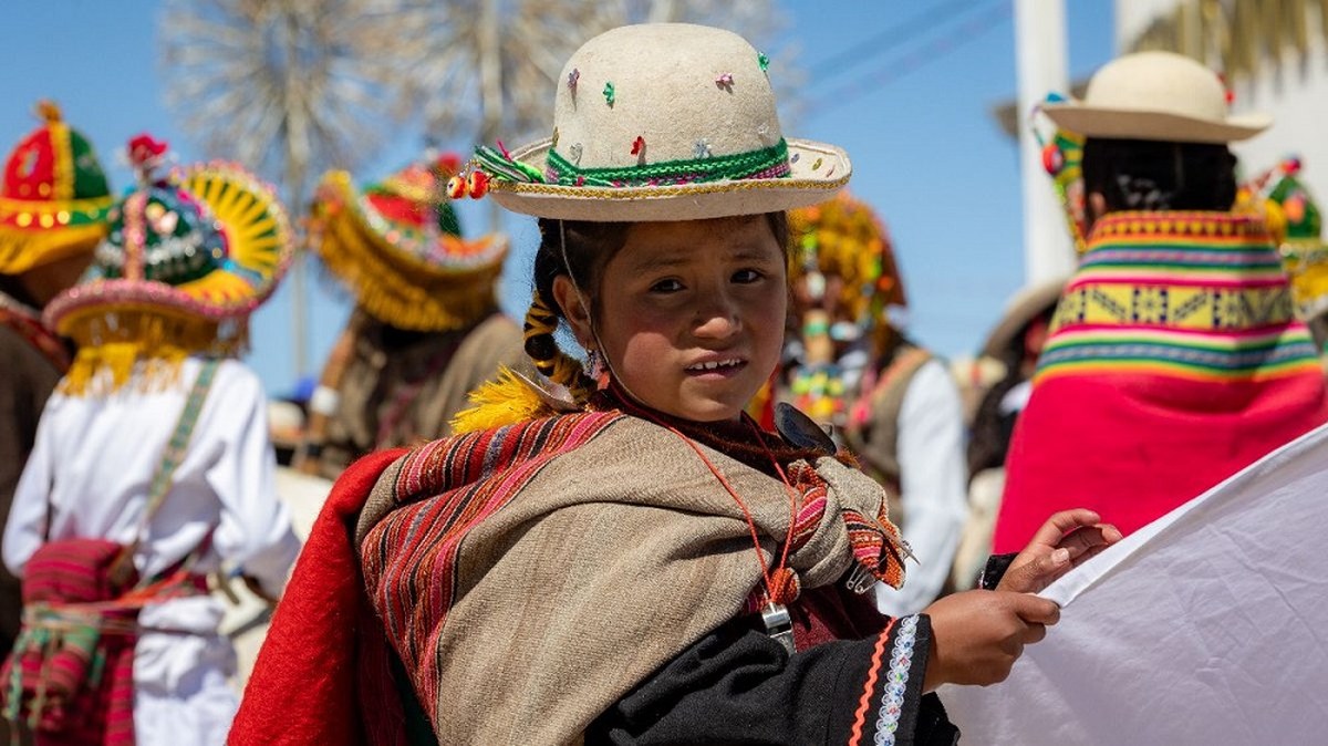 Bolivian locals 2023 Bolivia Speed Trials. Photo by Jean Turner