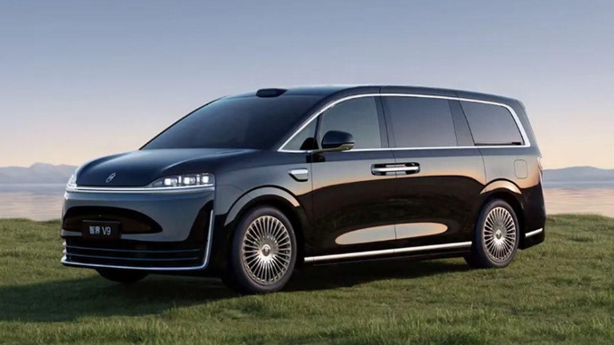 Luxeed V9 Flagship MPV August Retail Deliveries 8,312 Units