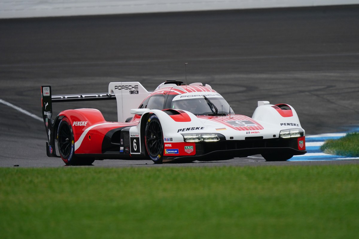 Road America'daki Çarpıştan Sonra Estre ve Aitken Arasındaki Gerginlik Neredeyse Söndü, Şampiyonluk 