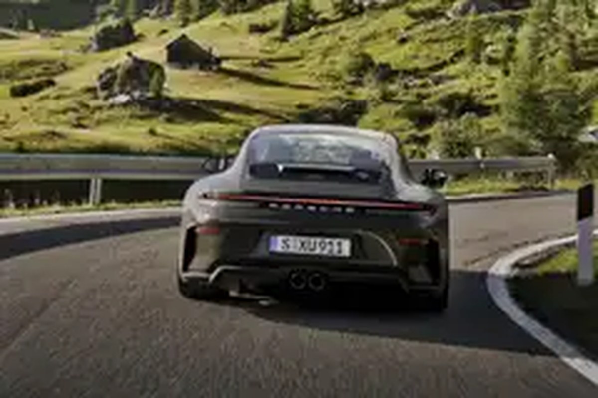 2026 Porsche 911 GT3 Bergsport Exterior 13