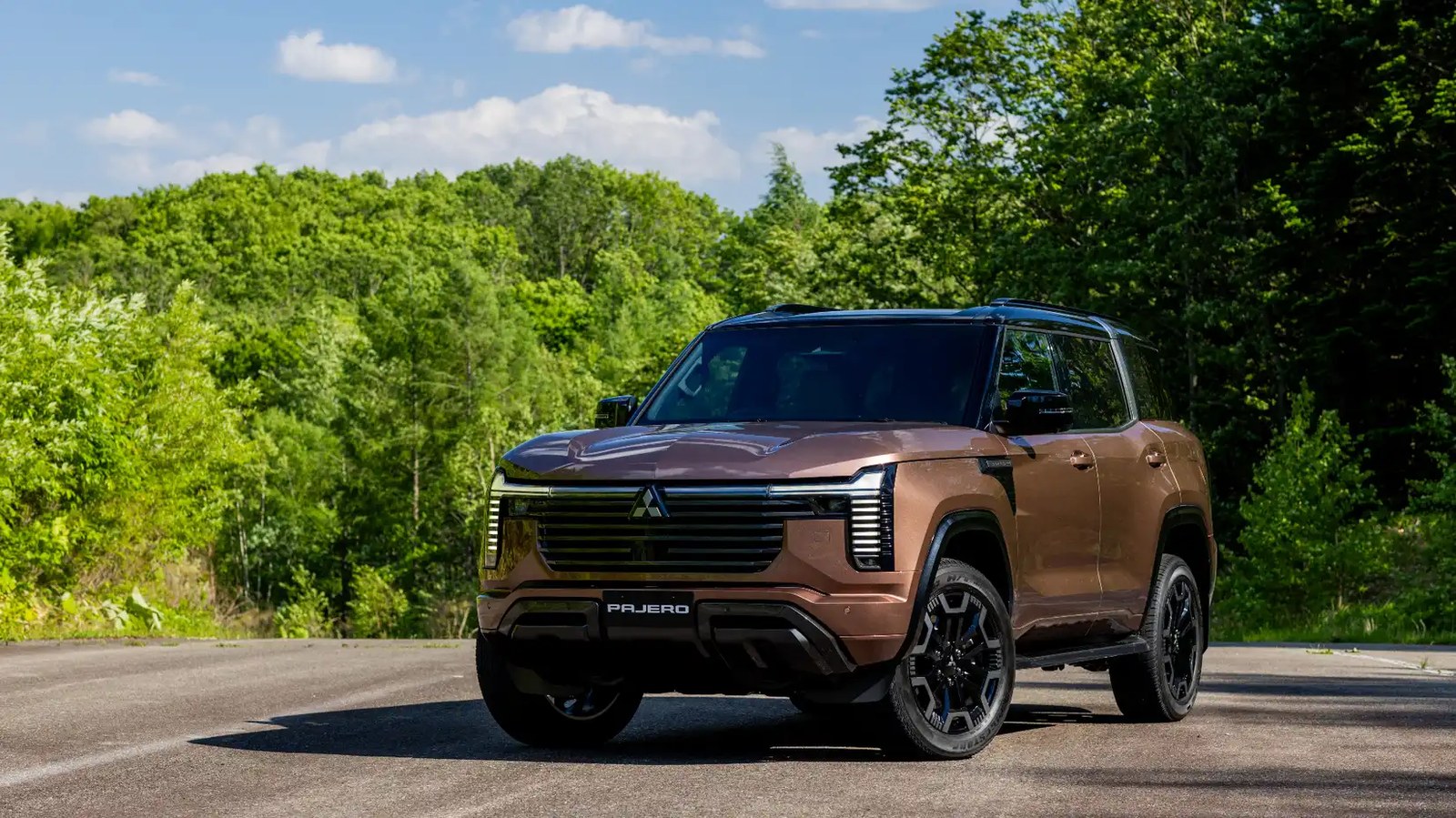 2027 Mitusbishi Pajero