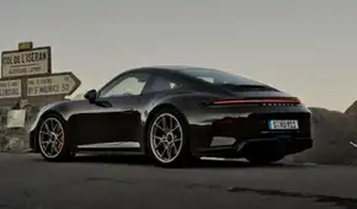 2026 Porsche 911 GT3 Bergsport Exterior 6