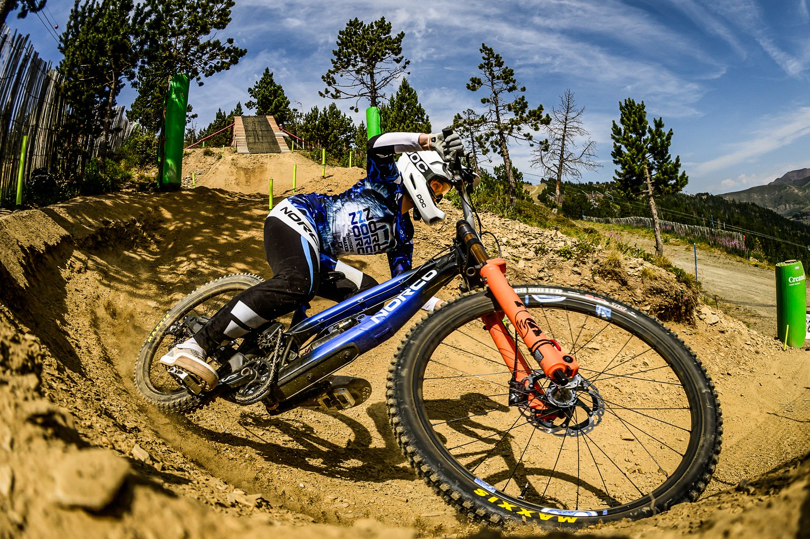 Norco, Dört Dünyadan Gelen Greg Minnaar ve Danny Hart'ın Katkılarıyla Yeni Team DH Bisikletini Tanıt