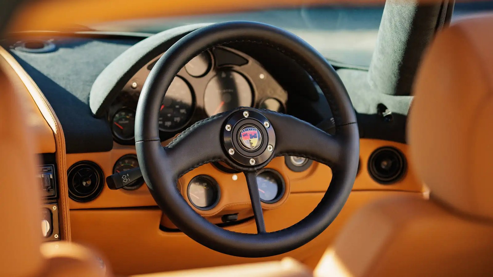 014-bristol-fighter-interior