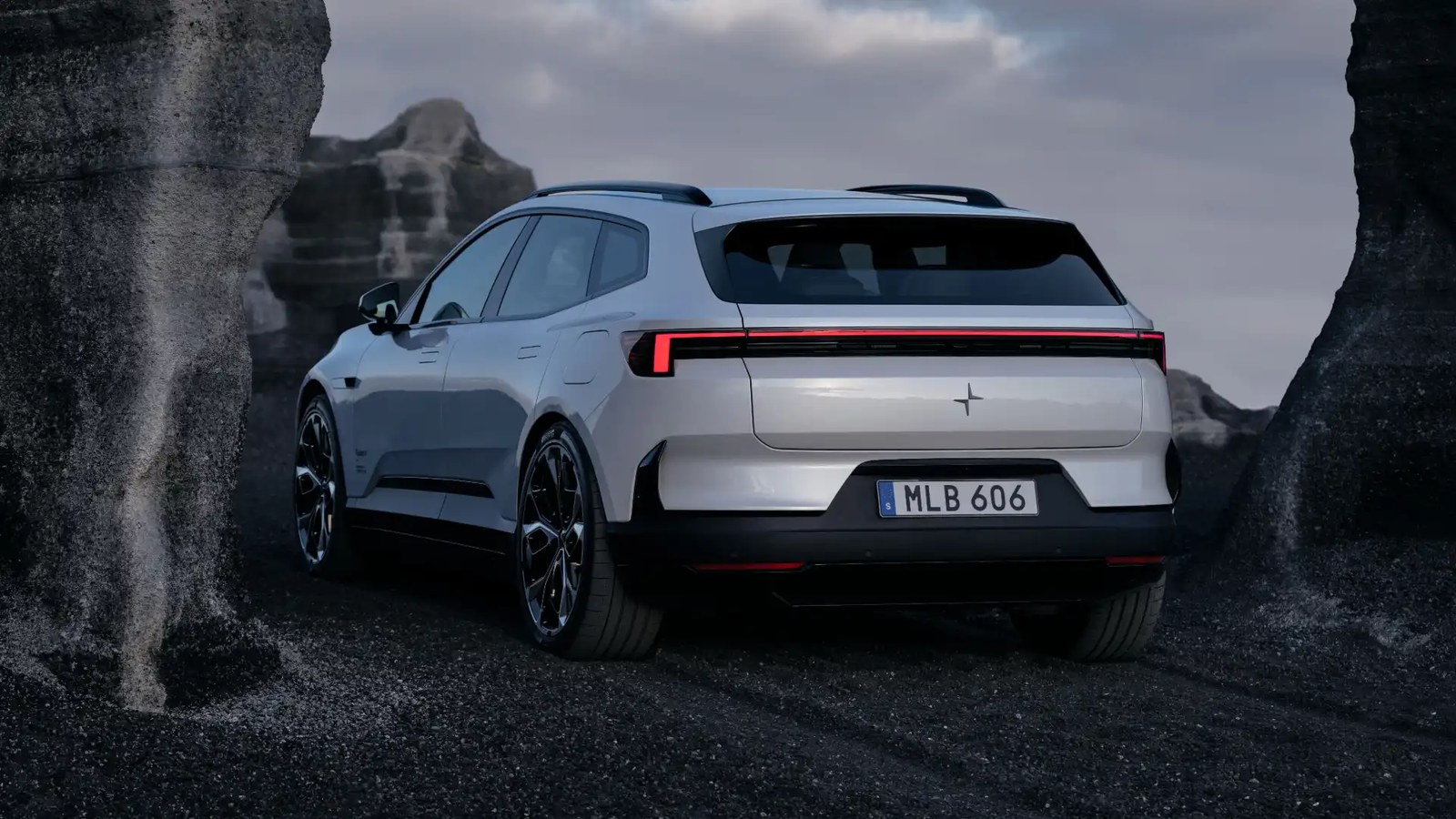 Polestar 4 SUV (3)