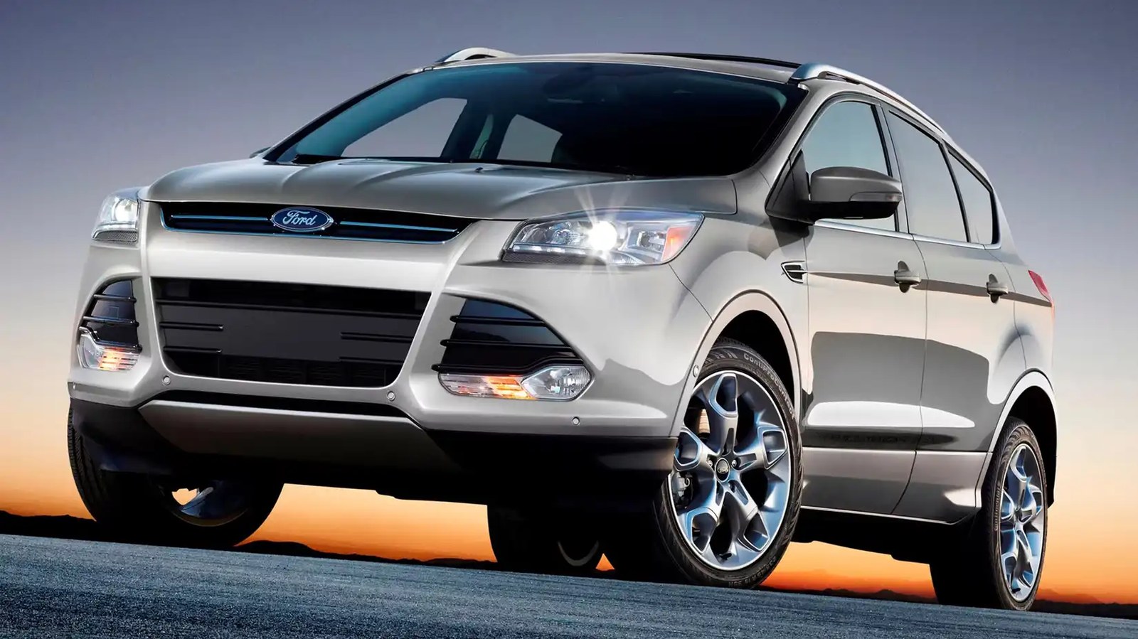 2013 Ford Escape Silver Front Angled View